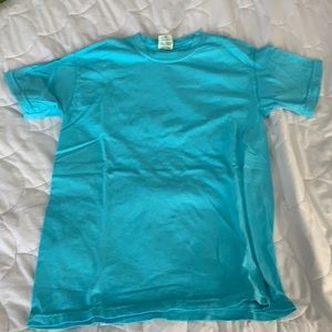 Light blue T-shirt from the brand comfort colors